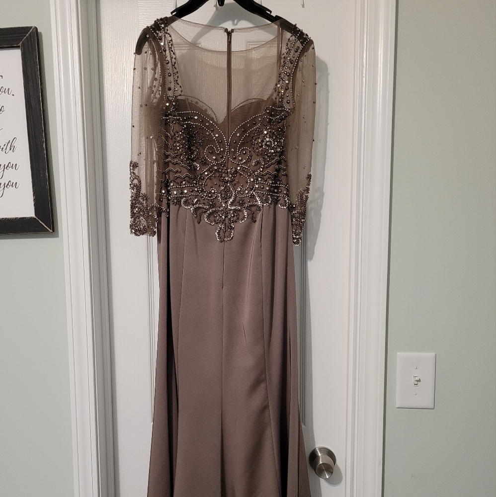 Size 8 elegant dress